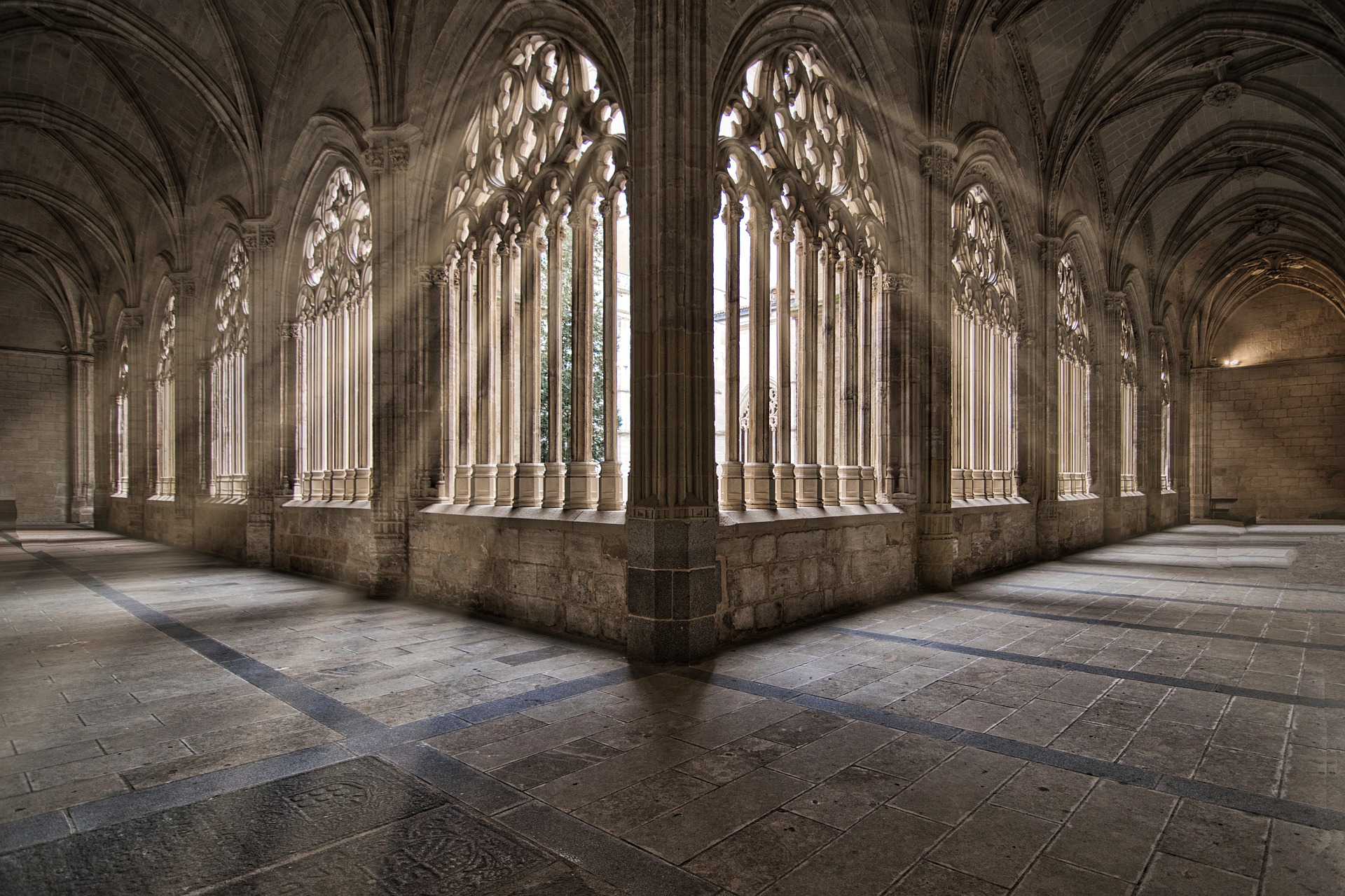 Webinar “Come fare una ricerca storica su chiese e beni architettonici ecclesiali?”